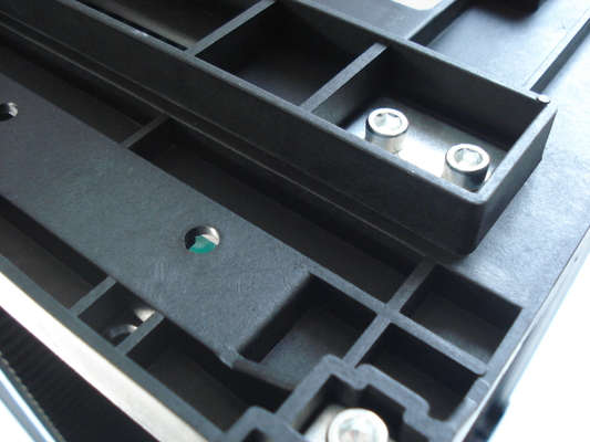 Entalhe durável do armazenamento da cremalheira de compartimento 50pcs de SMT do tamanho de M com base plástica da parte superior/parte inferior