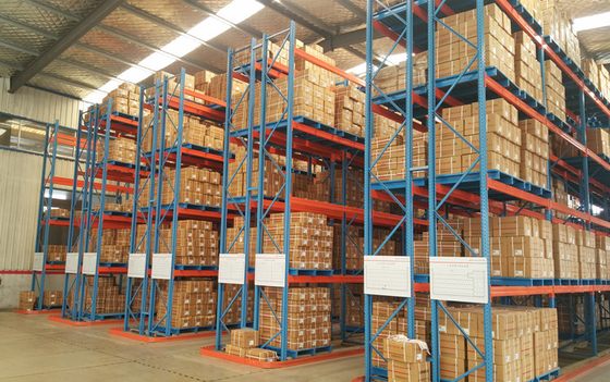 Prateleiras de armazenamento industrial pesado podem ser ajustadas Prateleira de metal camada Prateleiras de placas Prateleiras de armazenamento de paletes