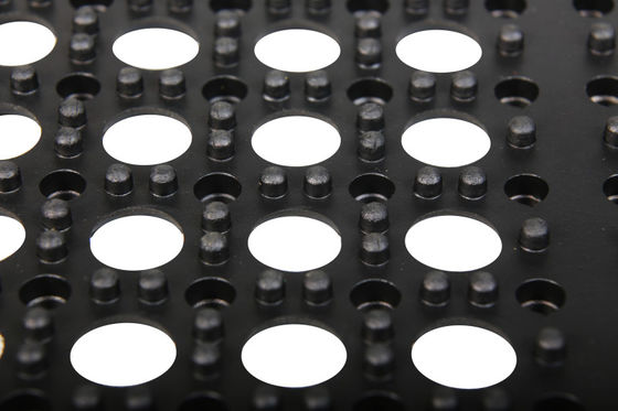 Matas anti-fadiga interligadas com buracos