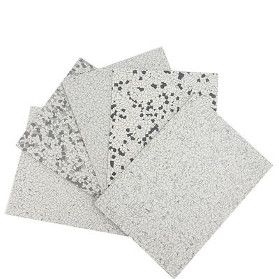 Tapete de borracha ESD antiestático que oferece controle de descarga eletrostática e solução de piso confortável para estações de trabalho